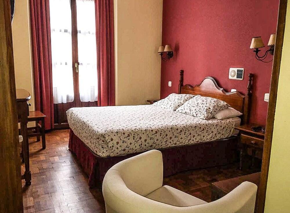Aparthotel Puerto De Llanes